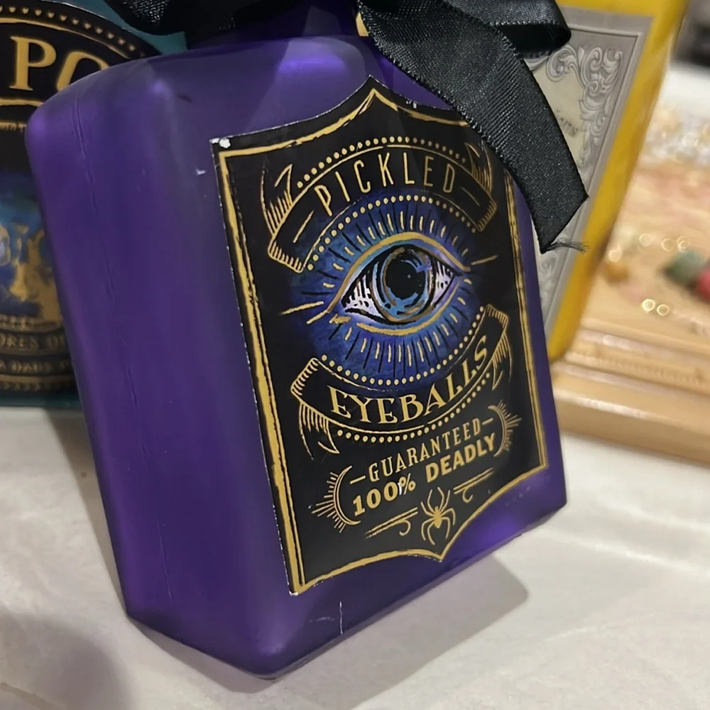 Spooks and Spells Glass Pickled Eyeballs Bottle